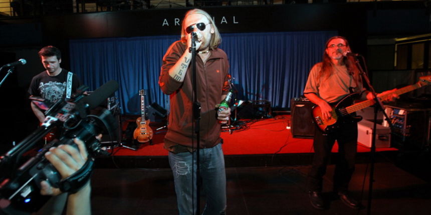 Koncert “Pozdrav Azri” u Arsenalu 24. rujna 2010. Koncert “Pozdrav Azri” u Arsenalu 24. rujna 2010.