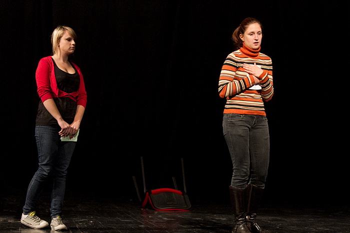 Hrvatsko narodno kazalište Zadar traži nove mlade talente za glumačku radionicu, sinoć smo pratili audiciju na kojoj su se budućoj mentorici, glumici Jasni Ančić, predstavili ženske kandidatkinje, foto Leo Banićć