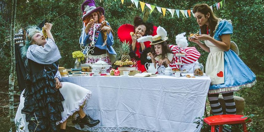 Alisa u zemlji čuda, Dragon teatar