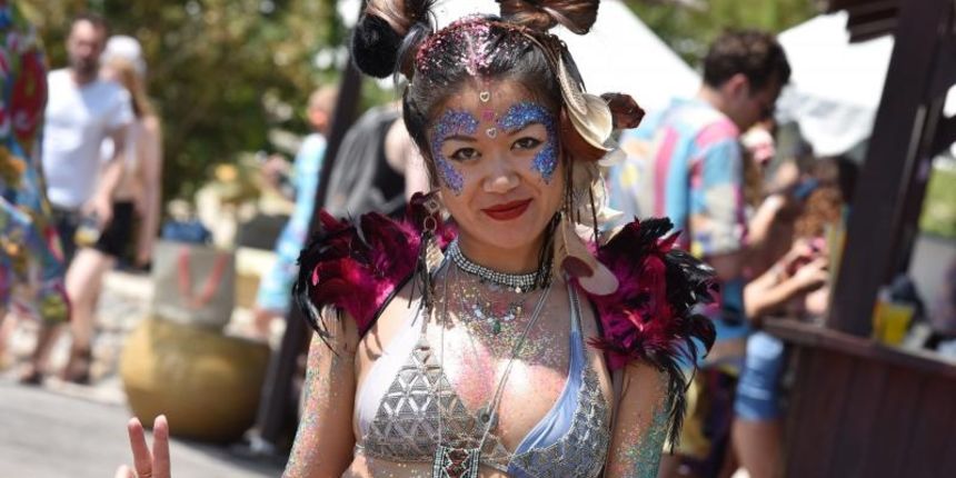 Tisno: Posljednji dan Love International Festivala privukao veliki broj mladih iz cijele Europe Tisno: Posljednji dan Love International Festivala privukao veliki broj mladih iz cijele Europe