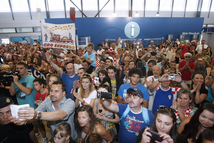 Zagreb, 130812.
Pleso.
Povratak Hrvatske olimpijske delegacije u Zagreb sa Olimpijskih igara u Londonu.
Foto: Goran Mehkek / CROPIX Zagreb, 130812.
Pleso.
Povratak Hrvatske olimpijske delegacije u Zagreb sa Olimpijskih igara u Londonu.
Foto: Goran Mehkek / CROPIX