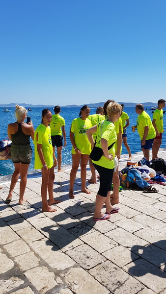Sasvim osoban doživljaj – 10. dm Millennium Jump sa zadarske rive. Foto: Mladen Malik Barba Sasvim osoban doživljaj – 10. dm Millennium Jump sa zadarske rive. Foto: Mladen Malik Barba