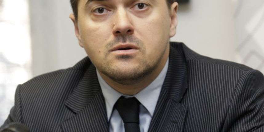 Varazdin, 180110.
U tekstilnoj kompaniji Varteks odrzana je konferencija za medije na kojoj je predstavljen “Integralni plan poslovnog i financijskog restrukturiranja”. Prema tom planu trebala bi se prodati robna kuca City Centar Rijeka i ducan Quatris na