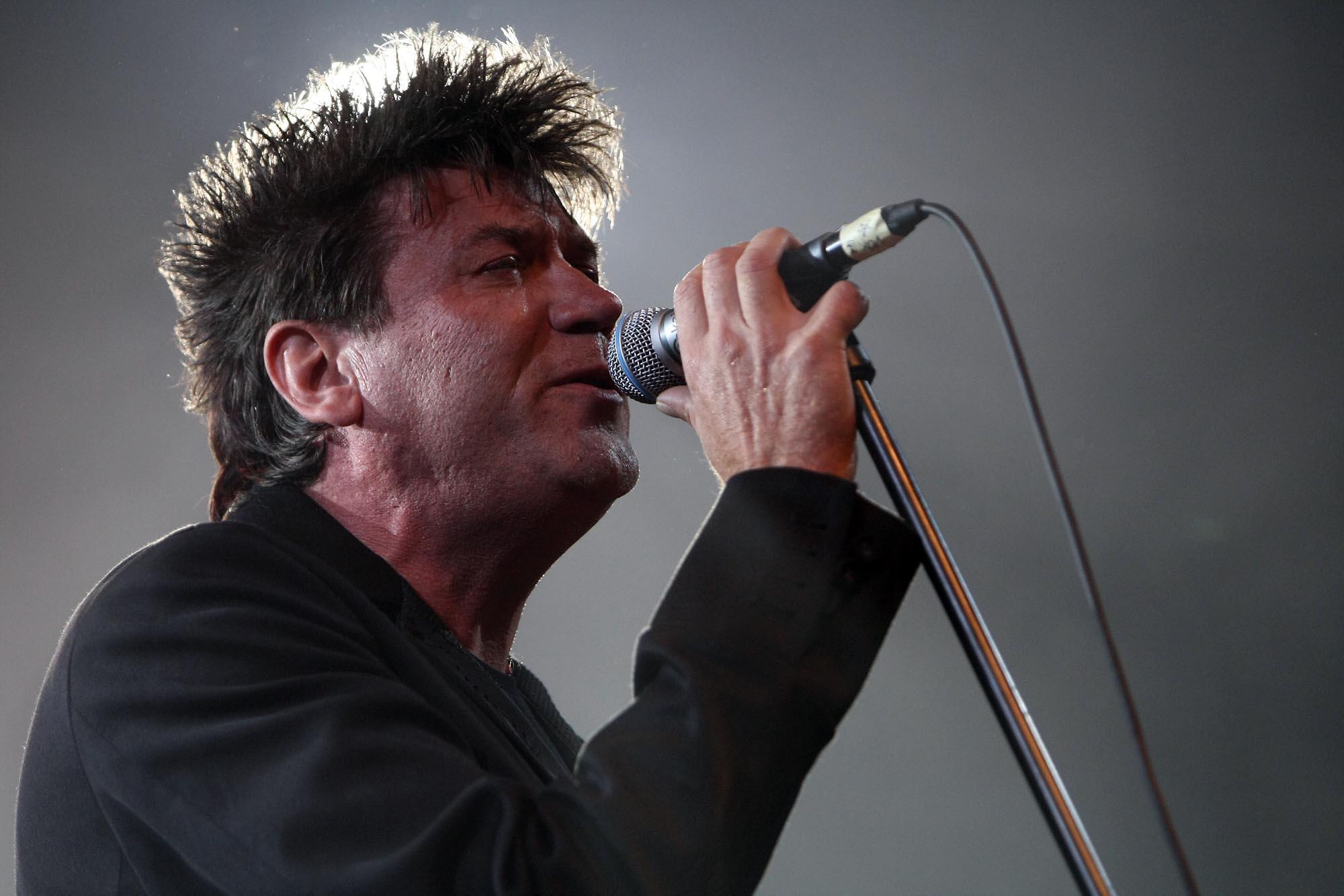 Sarajlije Halid Bešlić i Crvena jabuka priredili noć za pamćenje