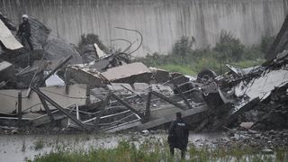 Urušio se nadvožnjak u Italiji Urušio se nadvožnjak u Italiji