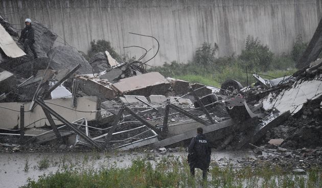 Urušio se nadvožnjak u Italiji