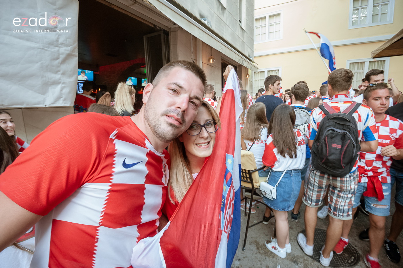 Navijačko ludilo u Zadru za vrijeme i nakon finala Svjetskog prvenstva Navijačko ludilo u Zadru za vrijeme i nakon finala Svjetskog prvenstva
