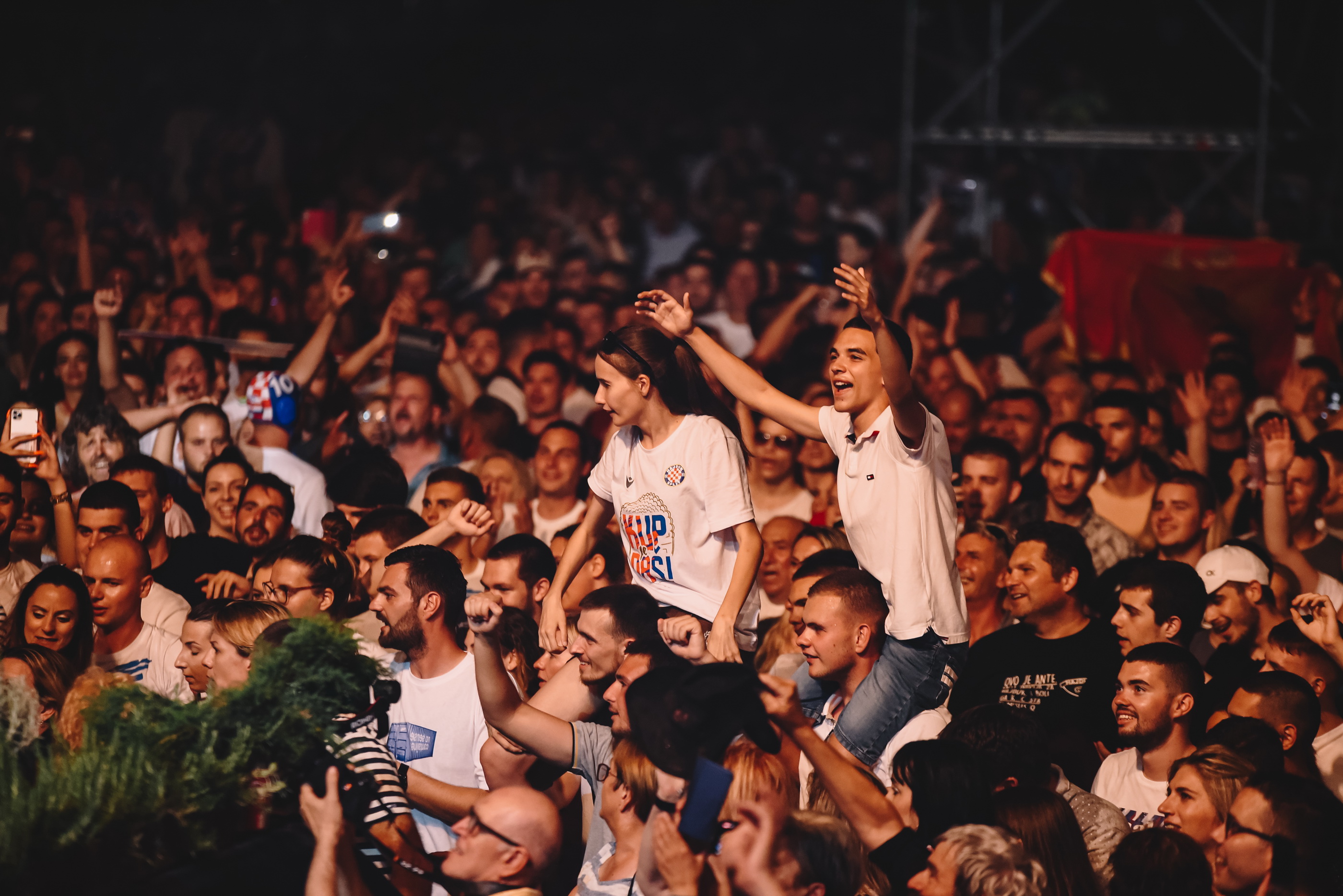 Stari Plac: Mišo Kovač i prijatelji priredili nezaboravan koncert