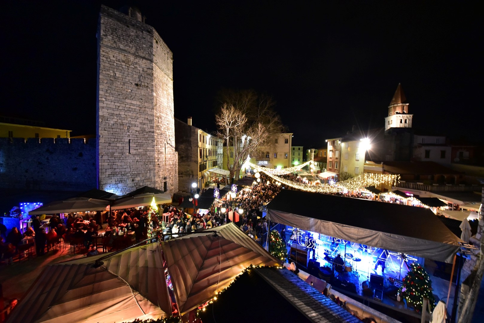 Advent u Zadru: Jaques Houdek osvojio zadarsku publiku Advent u Zadru: Jaques Houdek osvojio zadarsku publiku