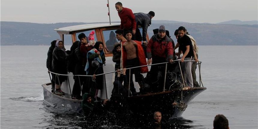 Migranti na brodu, Foto: Hina