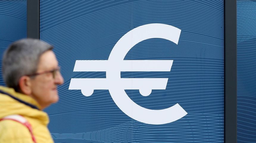 Euro ilustracija euro na kotačima Euro ilustracija euro na kotačima