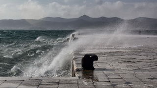 Olujno jugo na zadarskoj rivi 5. studenog 2014. Foto: Roberto Lerga Olujno jugo na zadarskoj rivi 5. studenog 2014. Foto: Roberto Lerga
