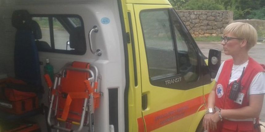 Medicinska sestra u hitnom timu u Starigradu – i liječe i voze!, foto: Radio Zadar