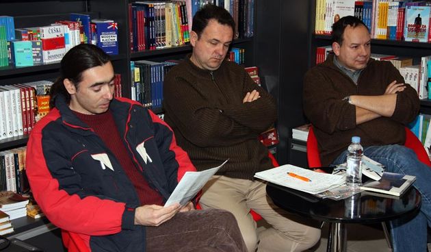 Književna večer grupe ZaPis i gosta Jurice Pavičića (foto: Filip Plazonić)