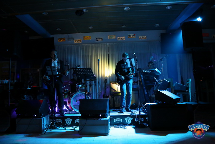 Songbusters i Elena Stella @ Famous Beach Bar & Grill Songbusters i Elena Stella @ Famous Beach Bar & Grill