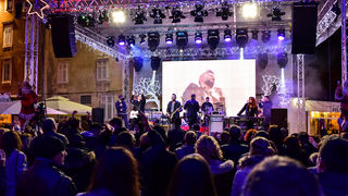 Vatra @ Advent u Zadru Vatra @ Advent u Zadru