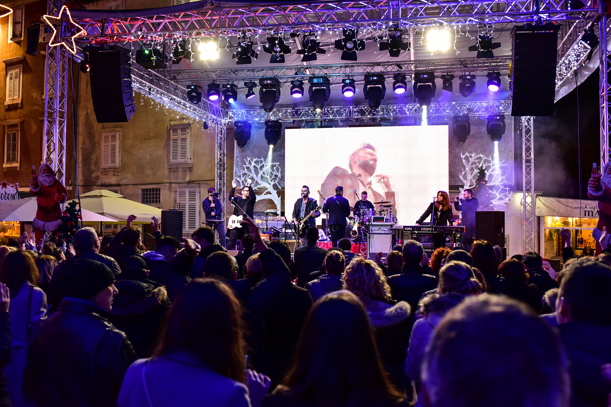 Vatra @ Advent u Zadru Vatra @ Advent u Zadru