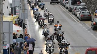 Veliki ocekivani defile od nekoliko tisuca Harley bikera ipak se sveo na brojku od svega par stotina zbog loseg vremena. Photo: Filip Brala/PIXSELL Veliki ocekivani defile od nekoliko tisuca Harley bikera ipak se sveo na brojku od svega par stotina zbog loseg vremena. Photo: Filip Brala/PIXSELL