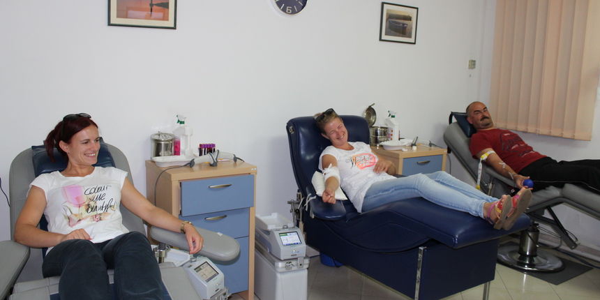 Lovkinje i lovci Zadarske županije održali ljetnu akciju dobrovoljnog darivanja krvi Lovkinje i lovci Zadarske županije održali ljetnu akciju dobrovoljnog darivanja krvi