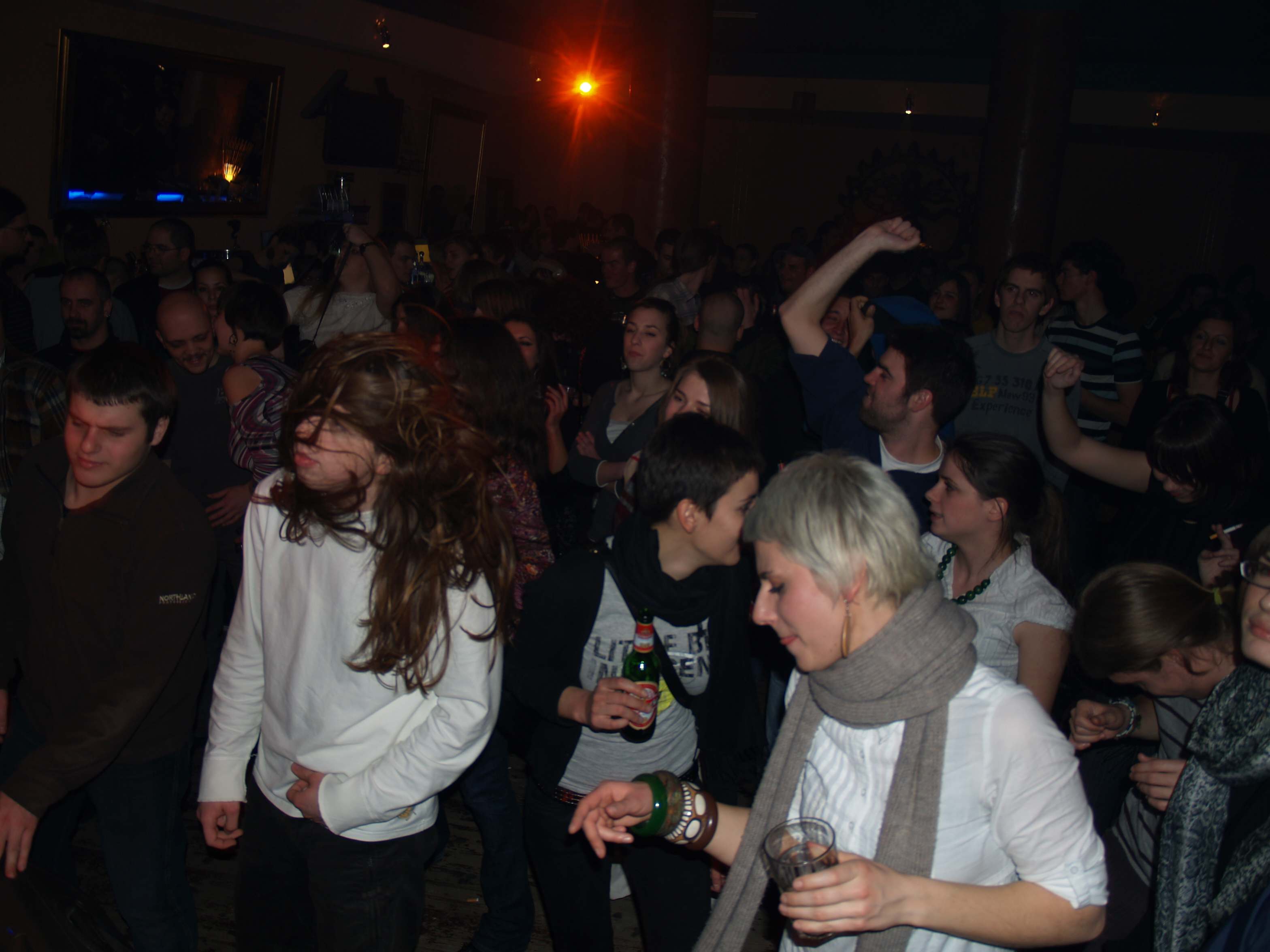 Letu štuke u Maya pub-u Letu štuke u Maya pub-u