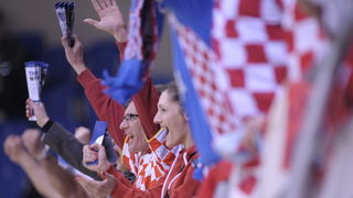 Vrsac, 160112.
Europsko prvenstvo u rukometu u Srbiji.
Prvo kolhrvatski navijaci.
Foto: Drazen Aleksic / CROPIX Vrsac, 160112.
Europsko prvenstvo u rukometu u Srbiji.
Prvo kolhrvatski navijaci.
Foto: Drazen Aleksic / CROPIX