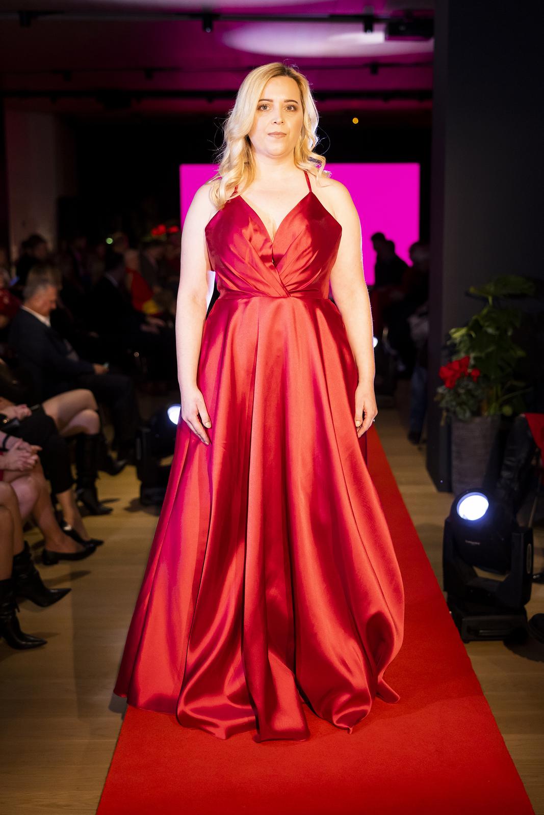 Dan crvenih haljina – modna revija u Splitu
