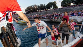 Veličanstven doček četvorice zadarskih Vatrenih od Gradskog mosta do Foruma