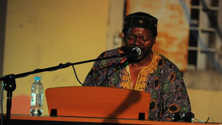 Zadar, 28.07.2011. snimio: Nenad Marčev
HIP HOP – JAZZ
SASKIA LAROO PROJECT (NL-USA-CRO- ITALY)
Saskia Laroo – trumpet, vocal
Warren Byrd – keyboards, vocal
MC Stewlocks Andy Ninvalle – rap, vocal
Daniel Guelli – bass guitar
Sin Banović – dr Zadar, 28.07.2011. snimio: Nenad Marčev
HIP HOP – JAZZ
SASKIA LAROO PROJECT (NL-USA-CRO- ITALY)
Saskia Laroo – trumpet, vocal
Warren Byrd – keyboards, vocal
MC Stewlocks Andy Ninvalle – rap, vocal
Daniel Guelli – bass guitar
Sin Banović – dr