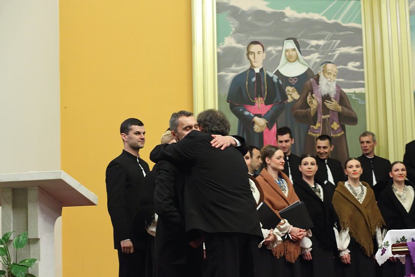 (V)Ladari i (V)Ladarice folklorne scene u Hrvatskoj još jednom oduševili Bibinjce. Foto: Leo Banić