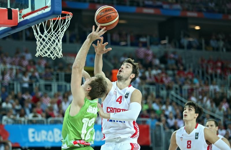 05.09.2015., Arena Zagreb, Zagreb – EuroBasket 2015., skupina C, 01. kolo, Hrvatska – Slovenija. Foto: PIXSELL 05.09.2015., Arena Zagreb, Zagreb – EuroBasket 2015., skupina C, 01. kolo, Hrvatska – Slovenija. Foto: PIXSELL
