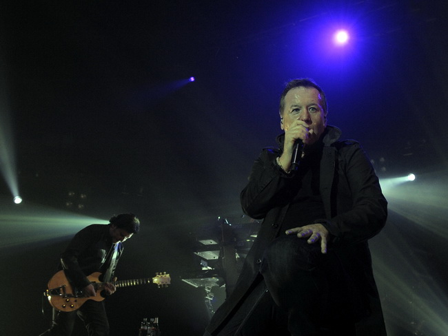 Split, 131109.
Skotski band Simple Minds odrzao je koncert u splitskoj Spaladium Areni. 
Kao predgrupa nastupio je trio Vlatko Stefanovski.
Foto: Jadran Babic / CROPIX