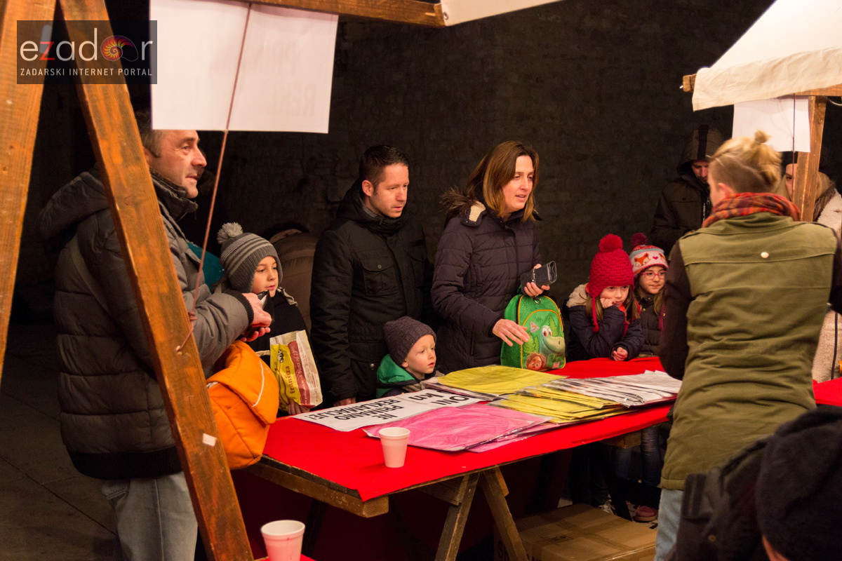 Humanitarni svjetlosni spektakl “Zaželi ljubav” na zadarskom Forumu, 18. veljače 2017. Humanitarni svjetlosni spektakl “Zaželi ljubav” na zadarskom Forumu, 18. veljače 2017.