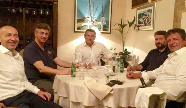 Damir Krstičević, Andrej Planković, Ante Gotovina, Željko Dilber u restoranu Niko