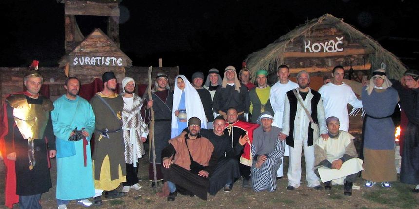 Žive jaslice zajednice Cenacolo u Jankolovici kod Biogrrada na Moru Žive jaslice zajednice Cenacolo u Jankolovici kod Biogrrada na Moru