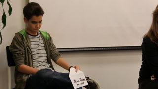 “Igrajmo se”: Olovka piše srcem, foto: I. Pejkovic “Igrajmo se”: Olovka piše srcem, foto: I. Pejkovic