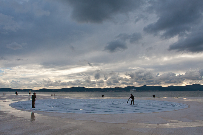 Pozdrav suncu prekriven ledenim pokrivacem 26. studenog 2010, Foto: Leo Banic