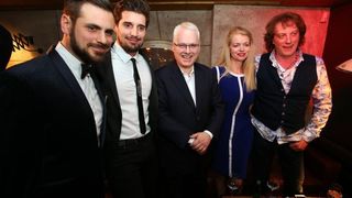 2CELLOS održali promociju novog albuma “Score” u kavani Johann Franck 2CELLOS održali promociju novog albuma “Score” u kavani Johann Franck