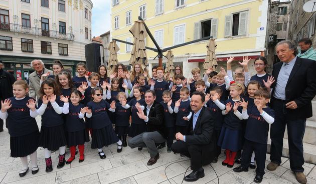 Tjedan Porina i službeno započeo podizanjem zastave na Pjaci