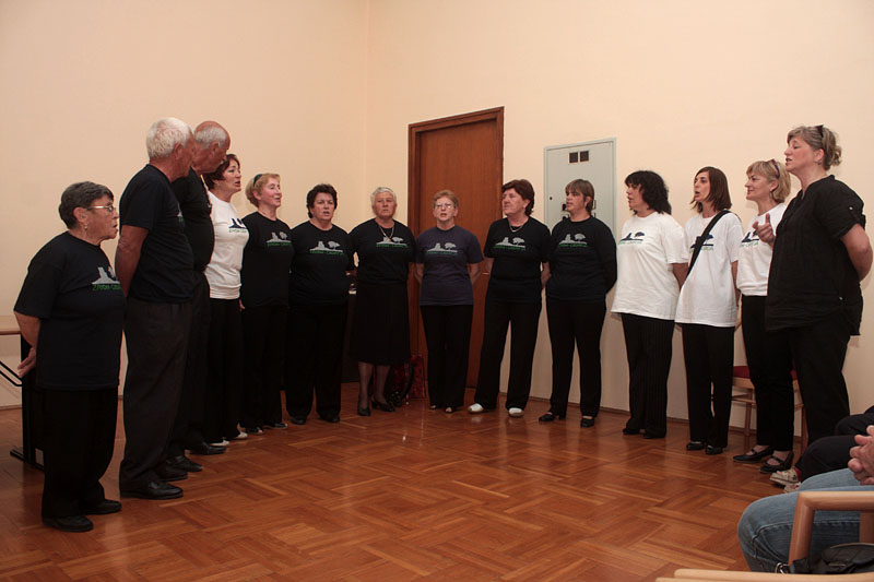 Julianne Eden Bušić predstavila novu knjigu “Živa glava”, Foto: Lucija Juravić Julianne Eden Bušić predstavila novu knjigu “Živa glava”, Foto: Lucija Juravić