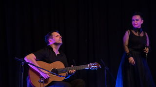 Veličanstvena Amira Medunjanin oduševila Zadrane u klubu Arsenal. Foto: Vinko Pešić Veličanstvena Amira Medunjanin oduševila Zadrane u klubu Arsenal. Foto: Vinko Pešić