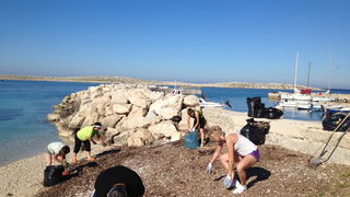 Premuda: Akcija čišćenja plaže “Zad crikve”, Foto: Ivana, Eva, Mia i Lea