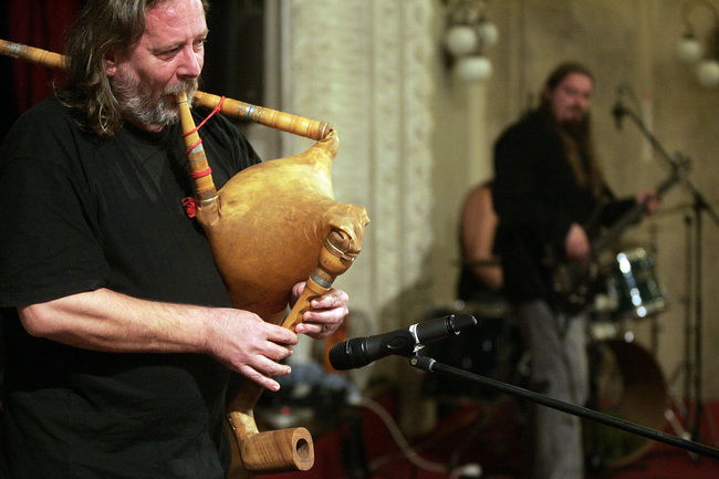 Pula,041209.
Recesijski, ali veselo i uz pjesmu otvoren je u petak jubilarni 15. Sa(n)jam knjige u Istri, koji ce do 13. prosinca okupiti vise od 200 autora i 300 nakladnika.Sajam je prigodnim rijecima otvorio veliki argentinsko-kanadski knjizevnik Albert Pula,041209.
Recesijski, ali veselo i uz pjesmu otvoren je u petak jubilarni 15. Sa(n)jam knjige u Istri, koji ce do 13. prosinca okupiti vise od 200 autora i 300 nakladnika.Sajam je prigodnim rijecima otvorio veliki argentinsko-kanadski knjizevnik Albert