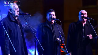 Tisuće Zadrana uživalo na krcatom Narodnom trgu i Tgu Petra Zoranića uz Tomislava Bralića i klapu Intrade Tisuće Zadrana uživalo na krcatom Narodnom trgu i Tgu Petra Zoranića uz Tomislava Bralića i klapu Intrade