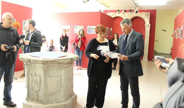 Foto Izložba u sklopu 16. Eko dana “Između mora i planina do nebeskih visina” u organizaciji Prirodoslovno-grafičke škole u Zadru