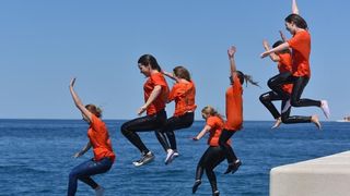 Ludijada zadarskih maturanata uz pjesmu i kupanje na Morskim orguljama. Foto: Dino Stanin/PIXSELL Ludijada zadarskih maturanata uz pjesmu i kupanje na Morskim orguljama. Foto: Dino Stanin/PIXSELL
