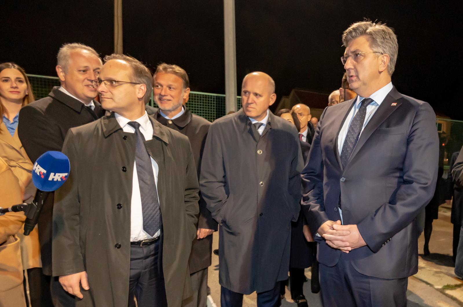 Andrej Plenković obilježio Dan sjećanja u Škabrnji Andrej Plenković obilježio Dan sjećanja u Škabrnji