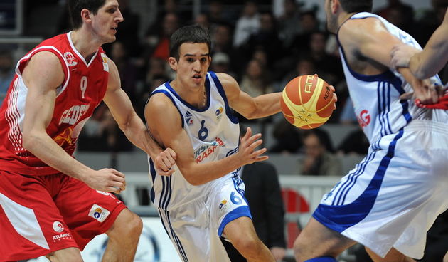 Zadar, 050111.
Dvorana Kresimir Cosic. 
14. kolo NLB lige, utakmica izmedju Zadra i Cedevite.
Na slici: Ivan Batur igrac Zadra.
Foto: Andrija Lucic / CROPIX