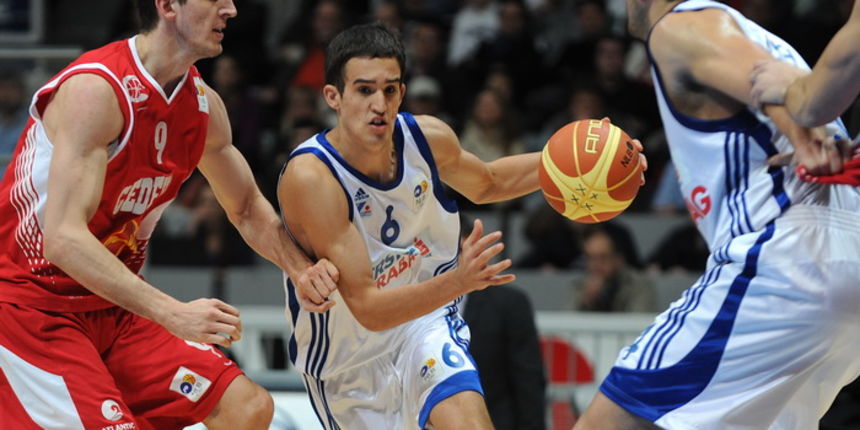 Zadar, 050111.
Dvorana Kresimir Cosic. 
14. kolo NLB lige, utakmica izmedju Zadra i Cedevite.
Na slici: Ivan Batur igrac Zadra.
Foto: Andrija Lucic / CROPIX