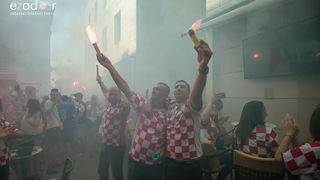 Navijačko ludilo u Zadru za vrijeme i nakon finala Svjetskog prvenstva Navijačko ludilo u Zadru za vrijeme i nakon finala Svjetskog prvenstva