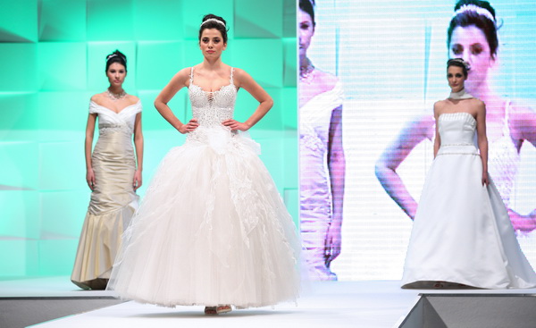 Zagreb, 040211. 
Arena Zagreb, Laniste.
13. Sajam vjencanja, velika modna revija sa modelima modne agencije Sandra.
Foto: Biljana Gaurina / CROPIX